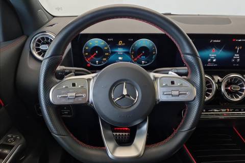 7b8e0135-de78-4d9c-8bb9-26fbf0fd4f74.jpeg