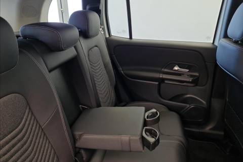 d7994a85-0be6-41f3-a9a0-9b88c4e9d9a5.jpeg