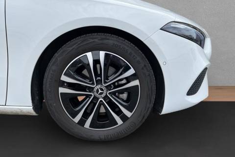 e8f8796a-bcaf-40fe-a7b3-471d67b982eb.jpeg