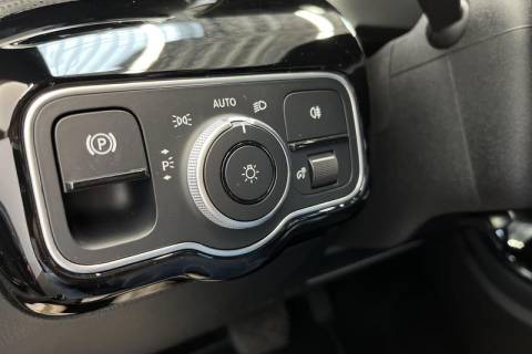 f189074e-90ea-4c20-9ae9-38d12f4cb7b6.jpeg